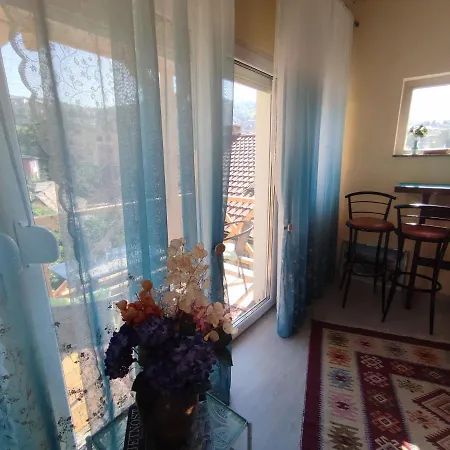 Gate Apartment
